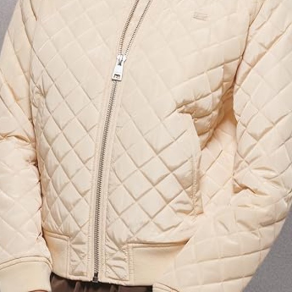 Levi's Women's Cream Ivory Size Extra Small Diamond Quilted Bomber Jacket - Picture 8 of 8